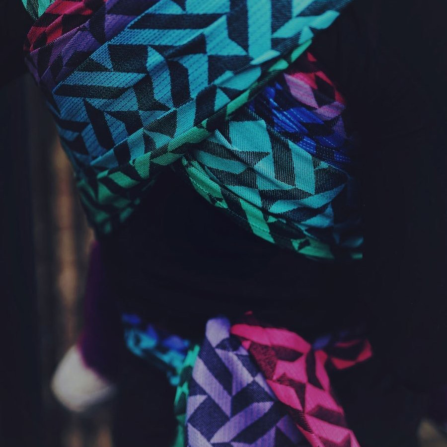 Little-Frog-jacquard-wrap-Magic-Dust-3